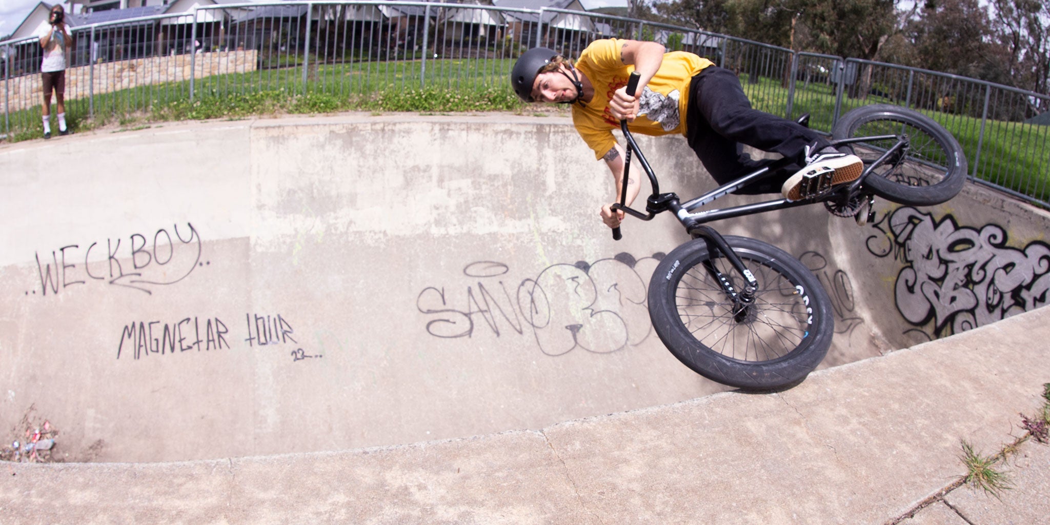 Fast And Loose BMX - Back Bone BMX